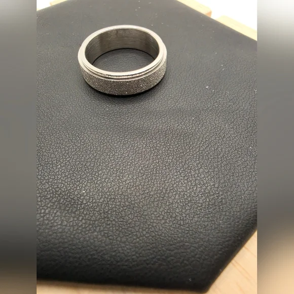 Stainless Steel Size 7 Rings. - Picture 3 of 9